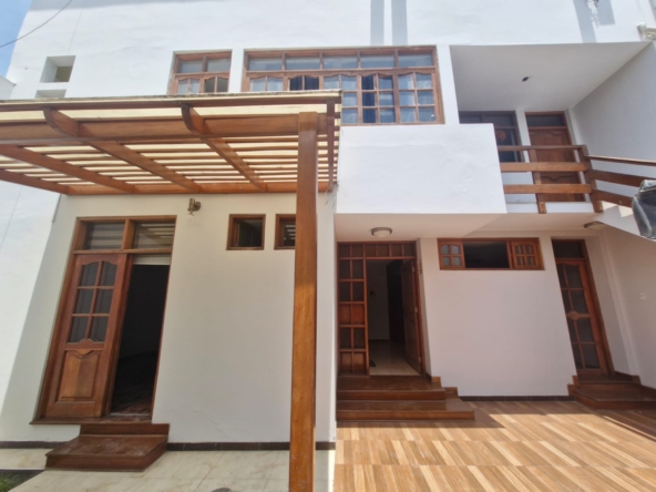 casa en buenos aires nuevo chimbote alquiler