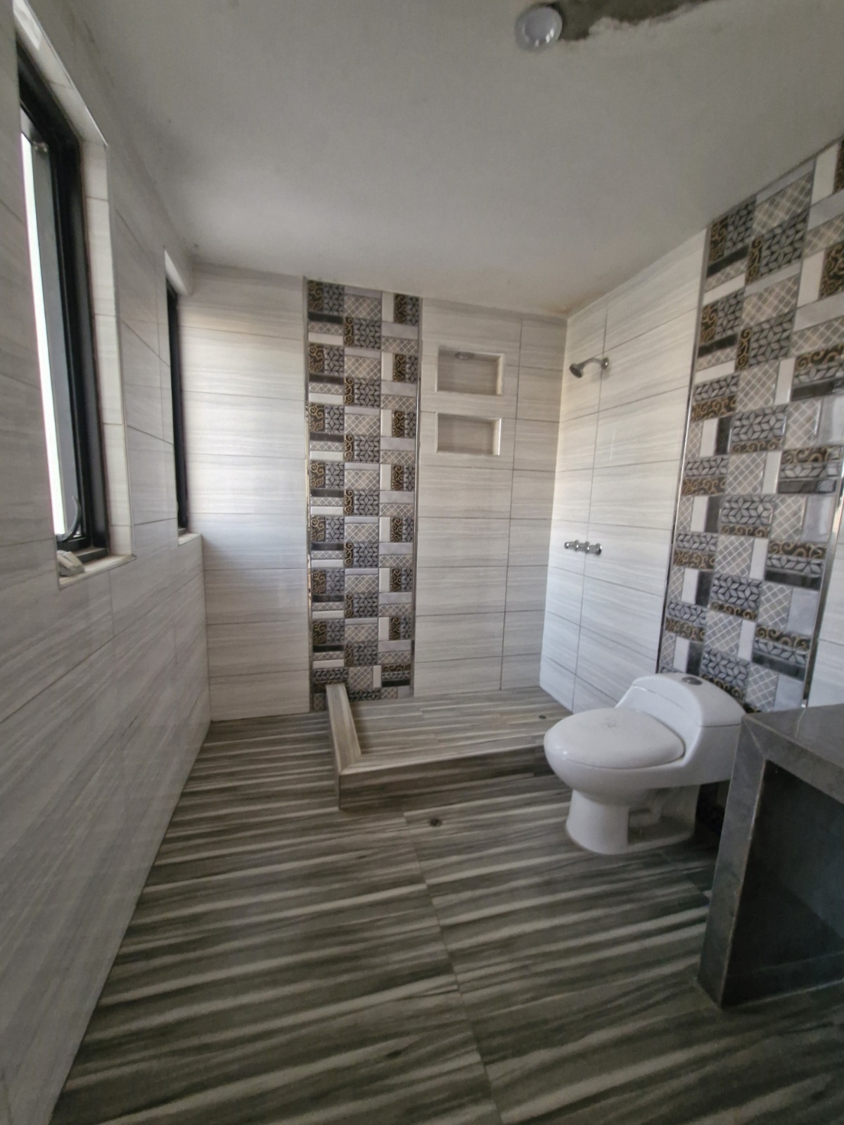 Los Portales aegis inmobiliaria chimbote